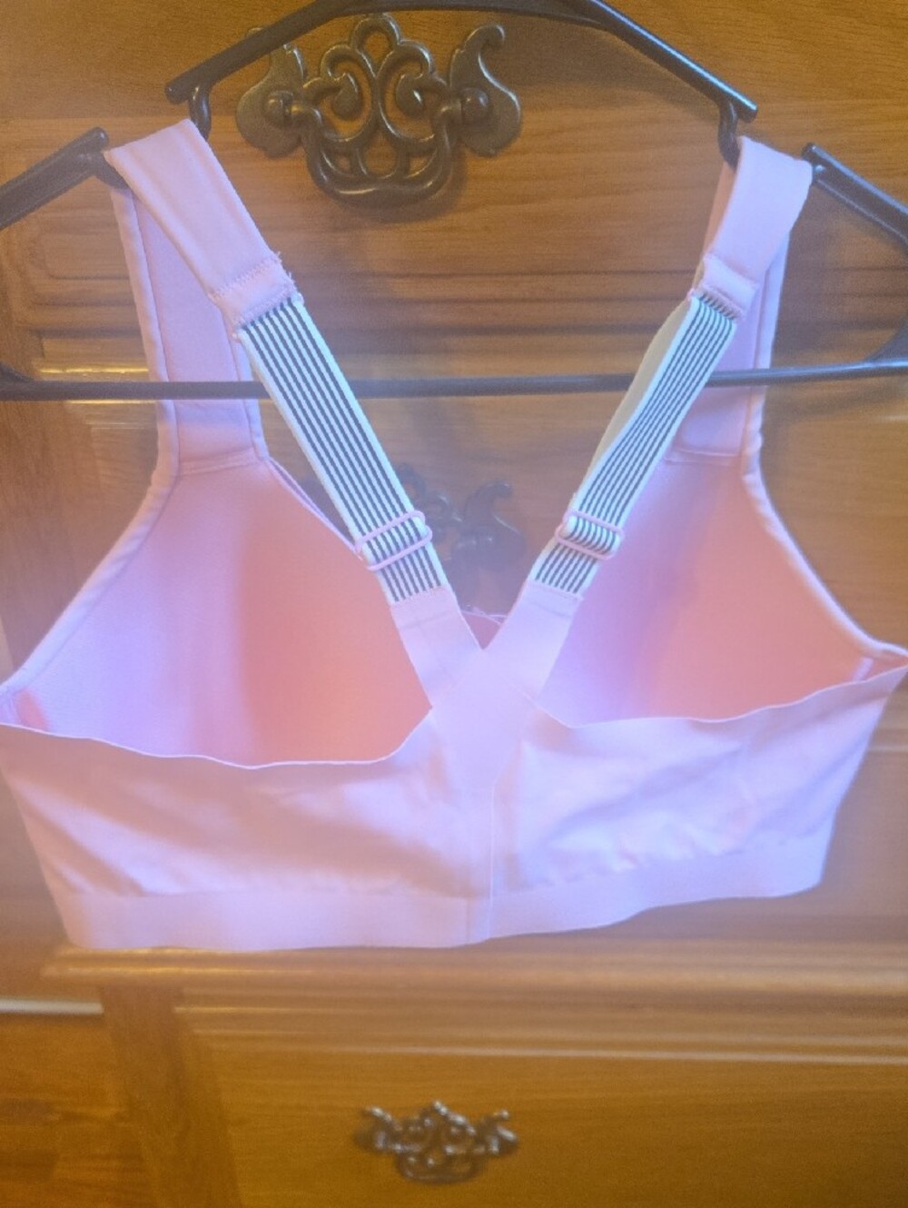 Victoria's Secret Light Pink Front-Zip Sports Bra with Striped Back - Picture 3 of 9
